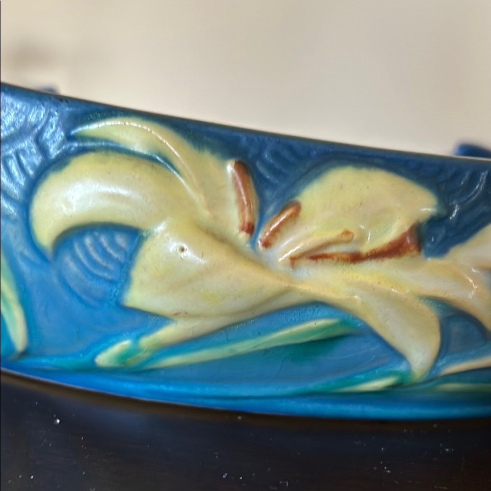 Roseville USA 475-12” Blue Zephyr Lily (yellow) Ceramic Art Bowl Vintage - Picture 8 of 14